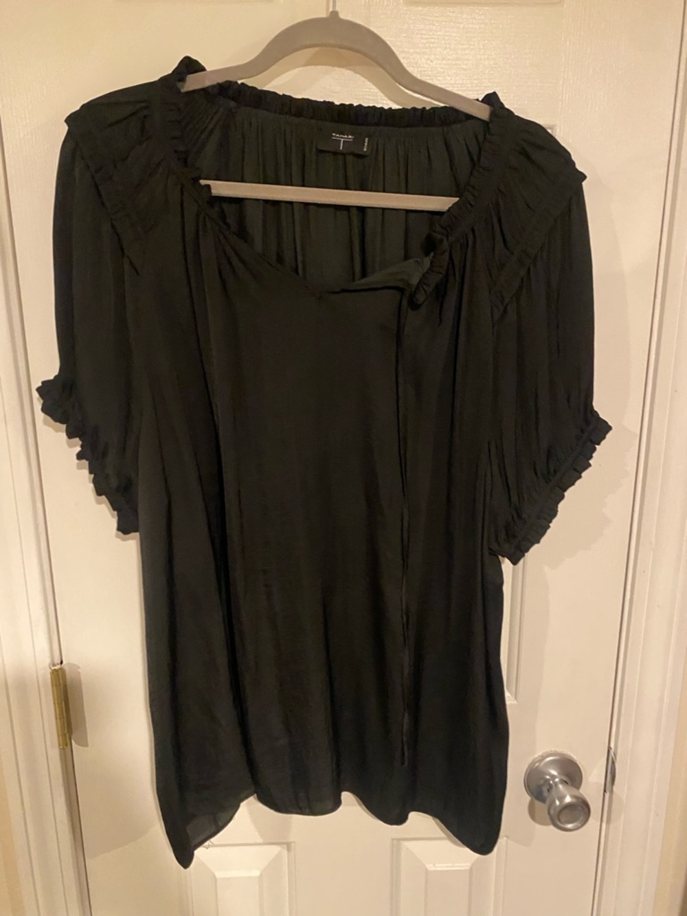 T Tahari Black Ruffled Peasant Blouse